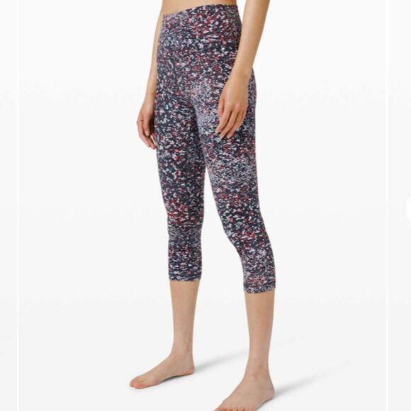 NWT Lululemon Align HR Crop 21” Water Blossom Multi Sz 2 - Picture 3 of 14